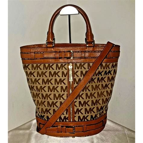 michael kors kingsbury bucket bag